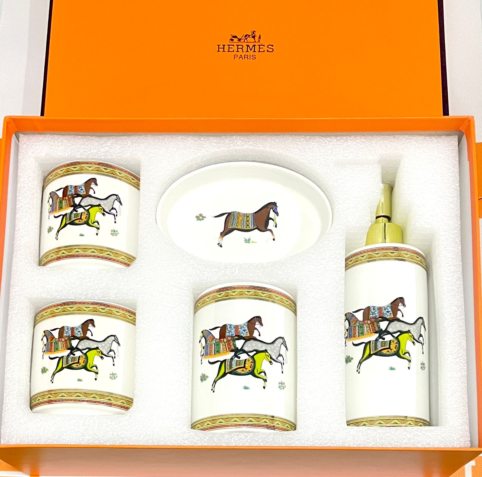 Hermes horse bath set five pieces